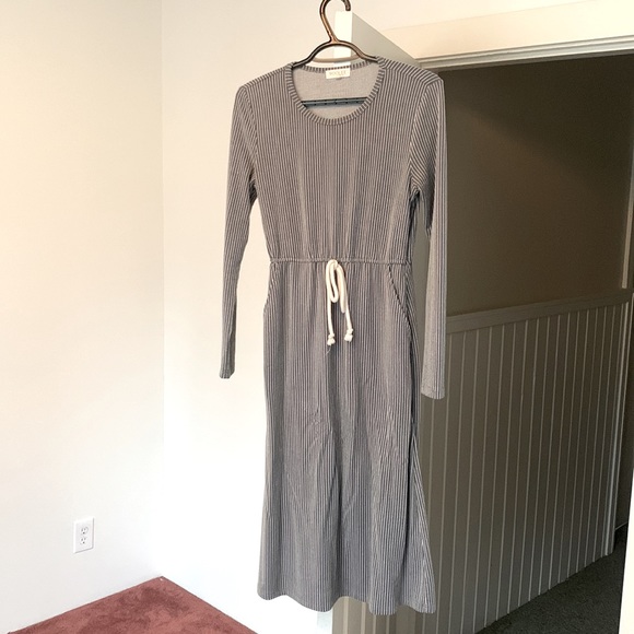 COPY - Roolee mom dress. Size XS. - Picture 5 of 5